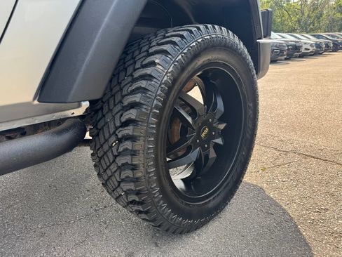 Used 2008 Jeep Wrangler X AWD/4WD image 13