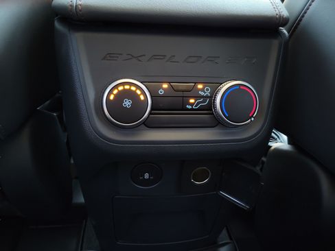 New 2026 Ford Explorer Active w/ Active Comfort Package AWD/4WD image 15