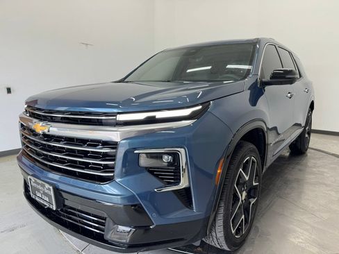 Used 2026 Chevrolet Traverse High Country w/ LPO, Floor Liner Package FWD image 29