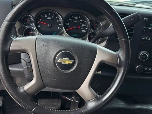 Used 2014 Chevrolet Silverado 2500 LT AWD/4WD image 19