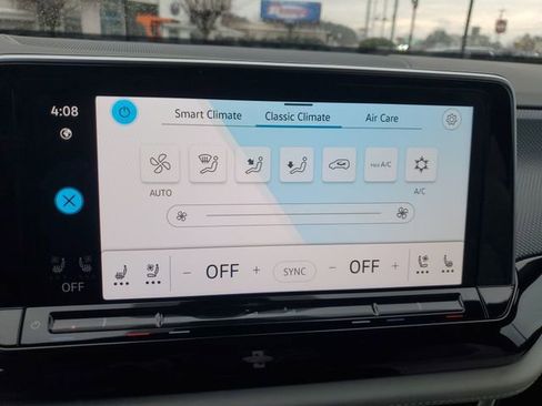 Certified 2025 Volkswagen Atlas Cross Sport SEL Premium R-Line image 20