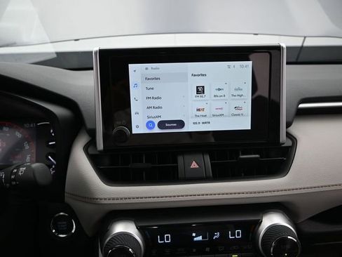 Used 2025 Toyota RAV4 XLE FWD image 9