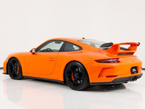 Used 2018 Porsche 911 GT3 RWD image 5