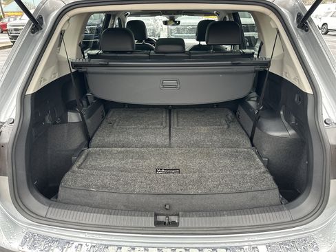 Used 2022 Volkswagen Tiguan SE image 19