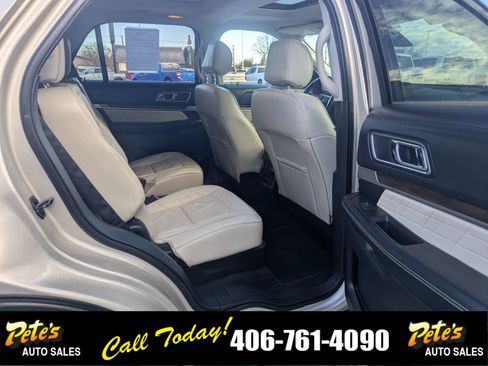 Used 2017 Ford Explorer Platinum image 13