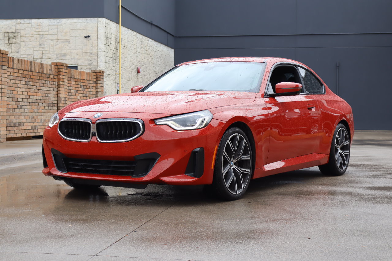 Used 2024 BMW 230i Coupe w/ Premium Package RWD image 2