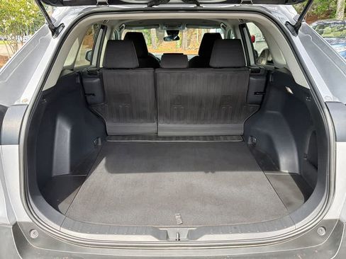Used 2024 Toyota RAV4 LE AWD/4WD image 16