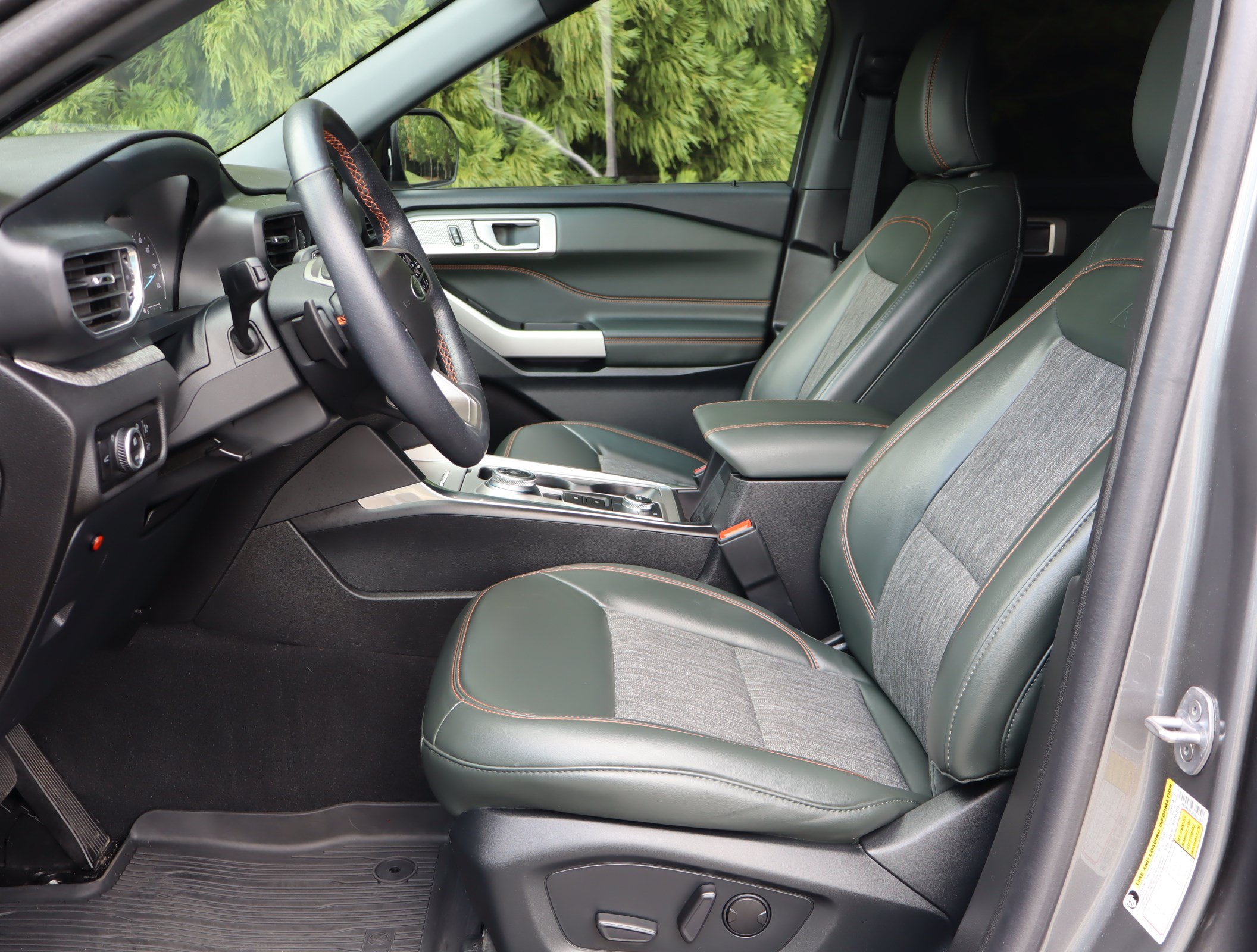 Used 2023 Ford Explorer Timberline w/ Timberline Technology Package AWD/4WD image 15