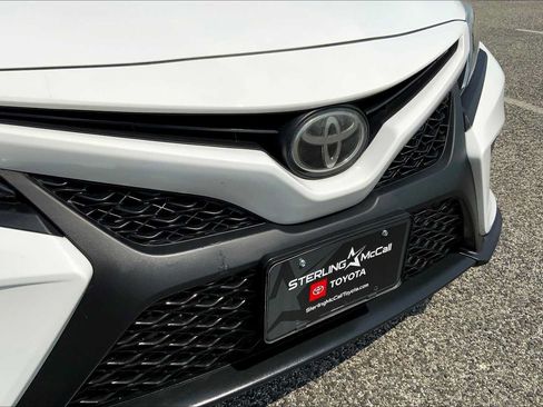 Used 2018 Toyota Camry SE FWD image 26