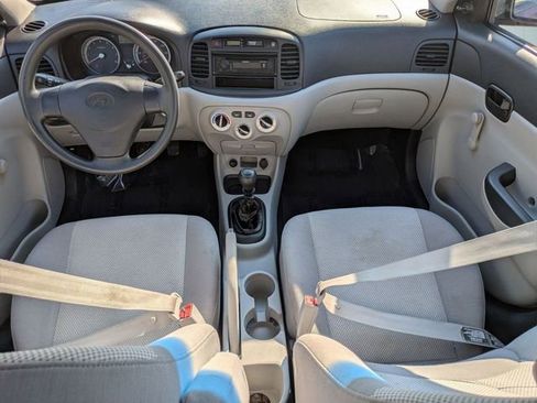 Used 2009 Hyundai Accent GLS image 17