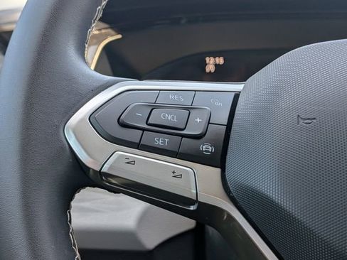 Certified 2023 Volkswagen Taos S FWD image 28