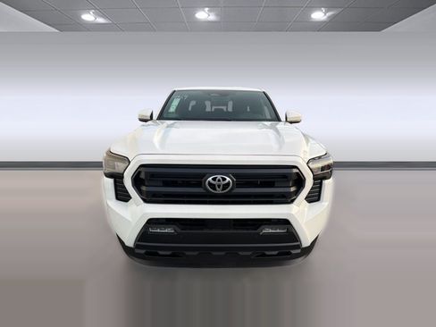 Used 2026 Toyota Tacoma SR5 w/ SR5 Upgrade Package RWD image 6