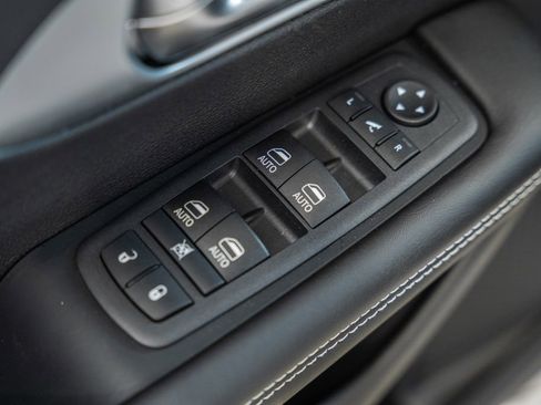 New 2026 Chrysler Pacifica Limited image 42