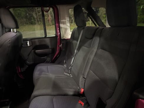 Used 2021 Jeep Wrangler Unlimited Sport image 20