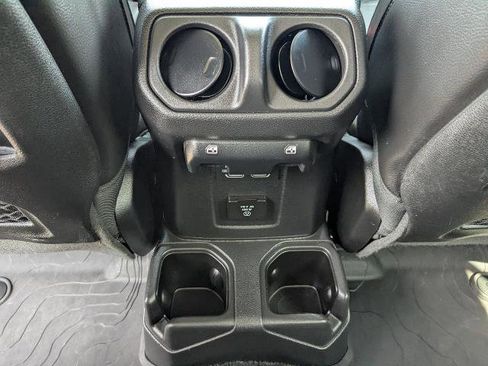 Used 2023 Jeep Gladiator Mojave w/ LED Lighting Group AWD/4WD image 16