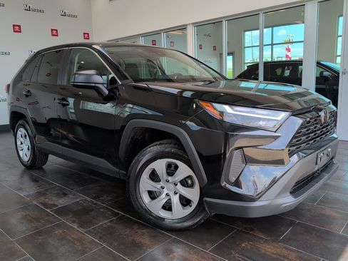 Used 2024 Toyota RAV4 LE AWD/4WD image 2