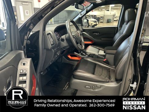 Certified 2025 Nissan Frontier PRO-4X w/ Pro Premium Package AWD/4WD image 12