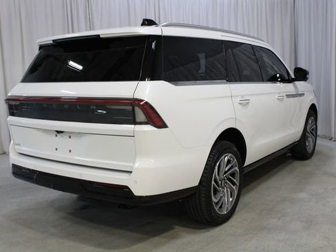 New 2026 Lincoln Navigator Reserve AWD/4WD image 55