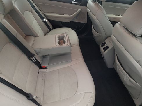 Used 2016 Hyundai Sonata Sport w/ Option Group 02 image 19