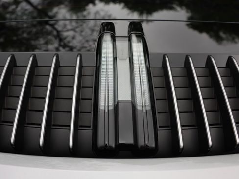 Used 2024 Porsche 911 Carrera w/ Premium Package image 76