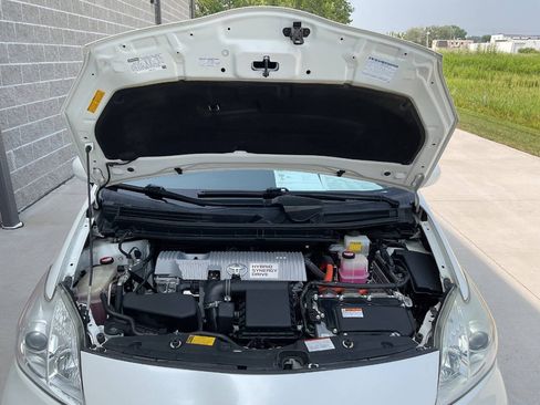 Used 2015 Toyota Prius Three FWD image 48