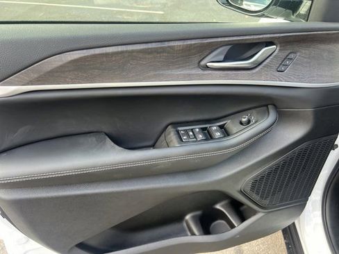 New 2025 Jeep Grand Cherokee Limited image 11