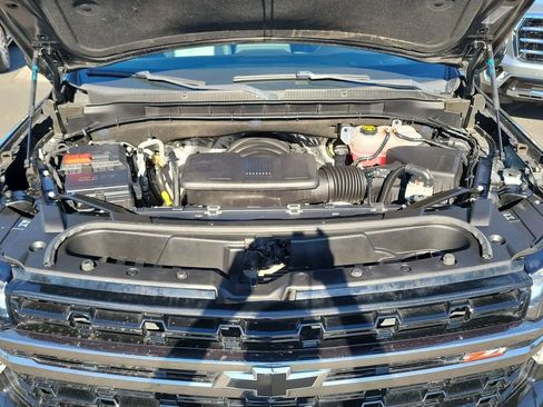 Used 2022 Chevrolet Tahoe Z71 w/ Z71 Off-Road Package image 31