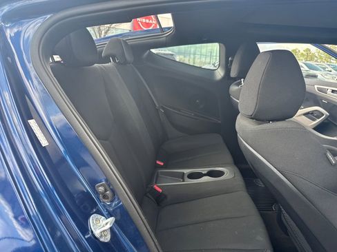 Used 2017 Hyundai Veloster Value Edition image 26