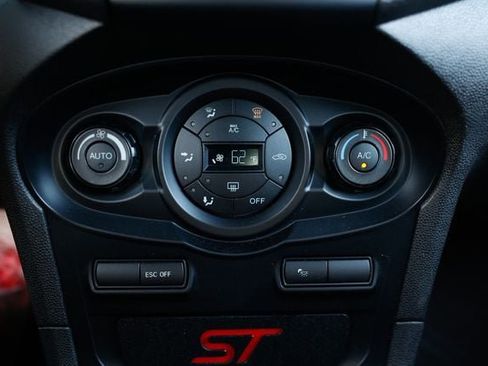 Used 2015 Ford Fiesta ST image 36
