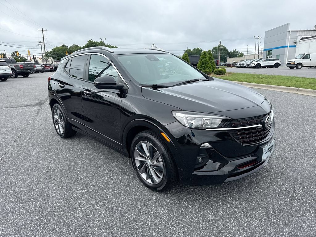 Certified 2023 Buick Encore GX Select w/ Sport Touring Package FWD image 2
