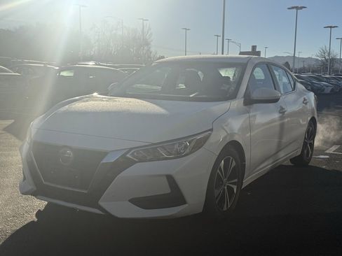 Used 2021 Nissan Sentra SV image 3