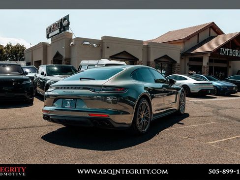 Used 2023 Porsche Panamera 4 Platinum Edition AWD/4WD image 7