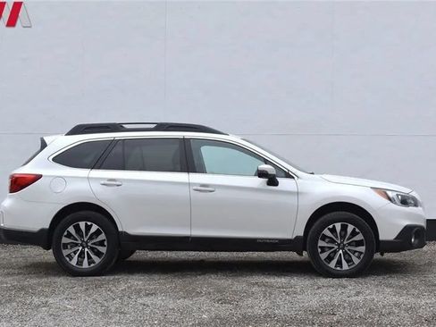 Used 2016 Subaru Outback 2.5i Limited AWD/4WD image 6