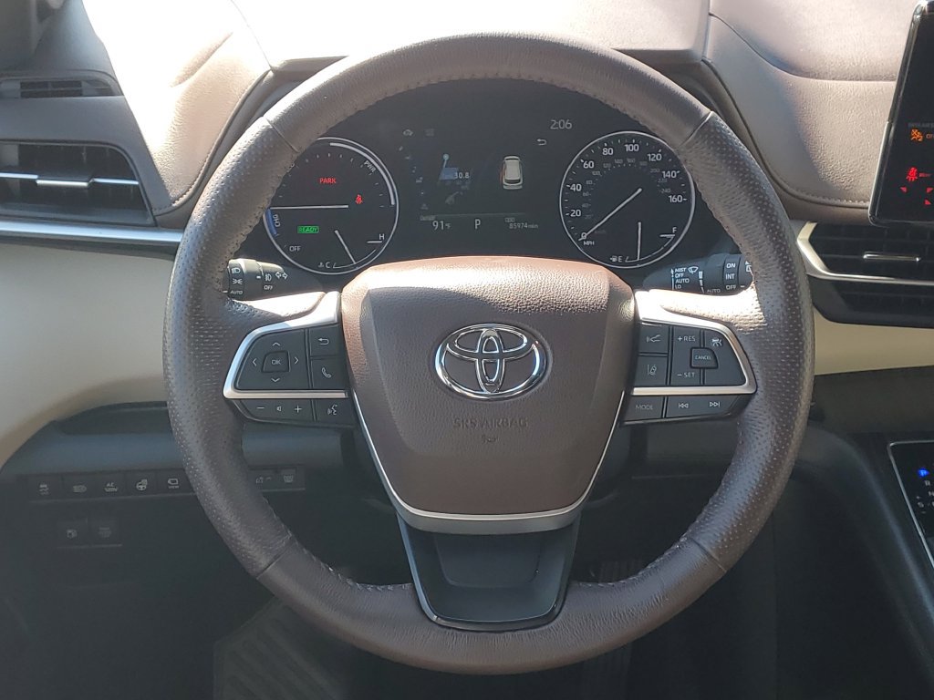 Used 2022 Toyota Sienna Platinum AWD/4WD image 29