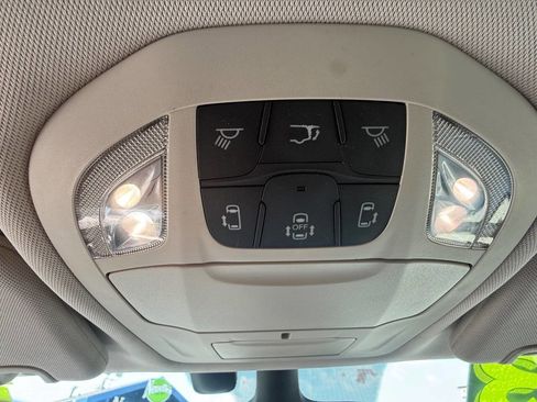 Used 2017 Chrysler Pacifica Touring-L Plus w/ Advanced Safetytec Group FWD image 36