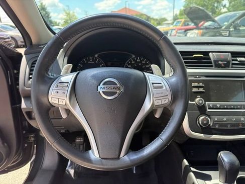 Used 2016 Nissan Altima 2.5 SR FWD image 10
