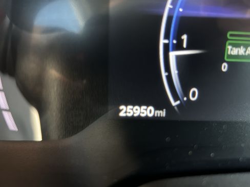 Certified 2025 Toyota Corolla Cross XLE FWD image 24
