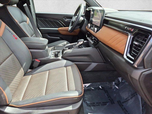 Used 2026 GMC Canyon AT4 w/ Technology Plus Package AWD/4WD image 21