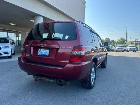Used 2005 Toyota Highlander 4WD V6 w/ Appearance Pkg image 5