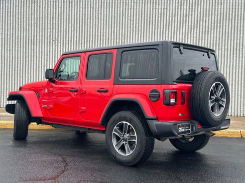 Used 2023 Jeep Wrangler Unlimited Sahara AWD/4WD image 3
