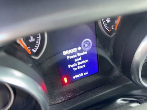 Used 2023 Jeep Wrangler Sport S image 11