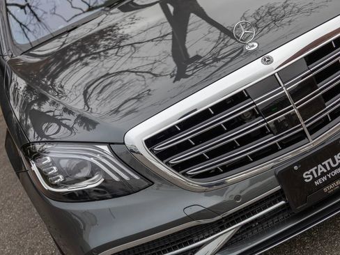 Used 2018 Mercedes-Benz Maybach S 560 4MATIC image 13