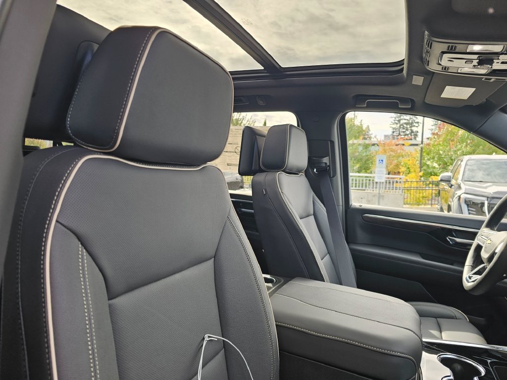 New 2026 Chevrolet Suburban Premier AWD/4WD image 11