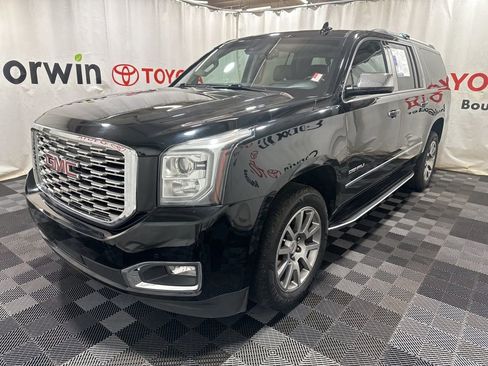 Used 2020 GMC Yukon XL Denali image 3