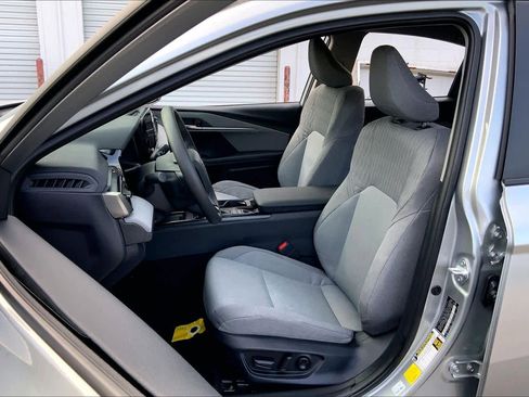 Used 2026 Toyota Camry LE image 7