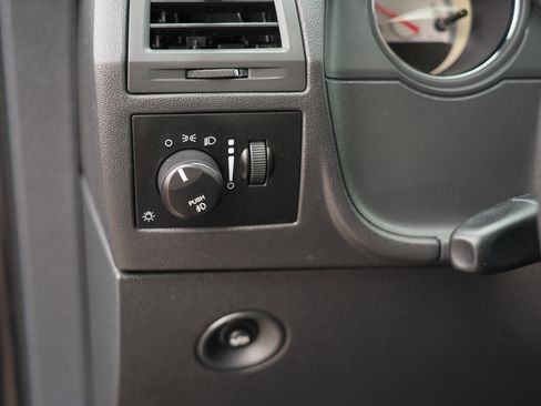 Used 2009 Dodge Challenger R/T RWD image 17