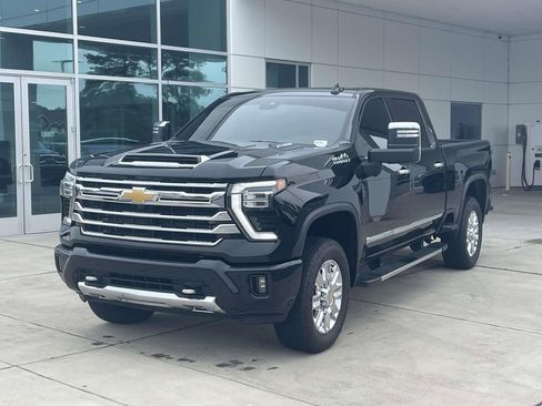 Used 2024 Chevrolet Silverado 2500 High Country AWD/4WD image 1