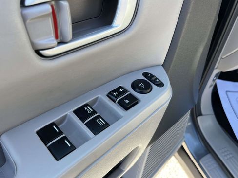 Used 2011 Honda Pilot EX-L image 12