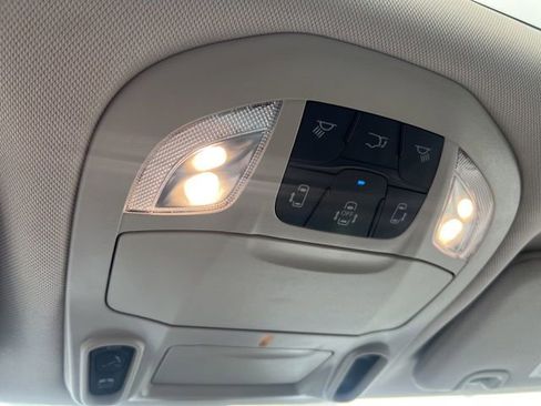 Used 2023 Chrysler Pacifica Limited image 43