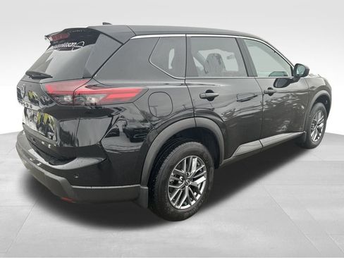 Certified 2024 Nissan Rogue S image 5